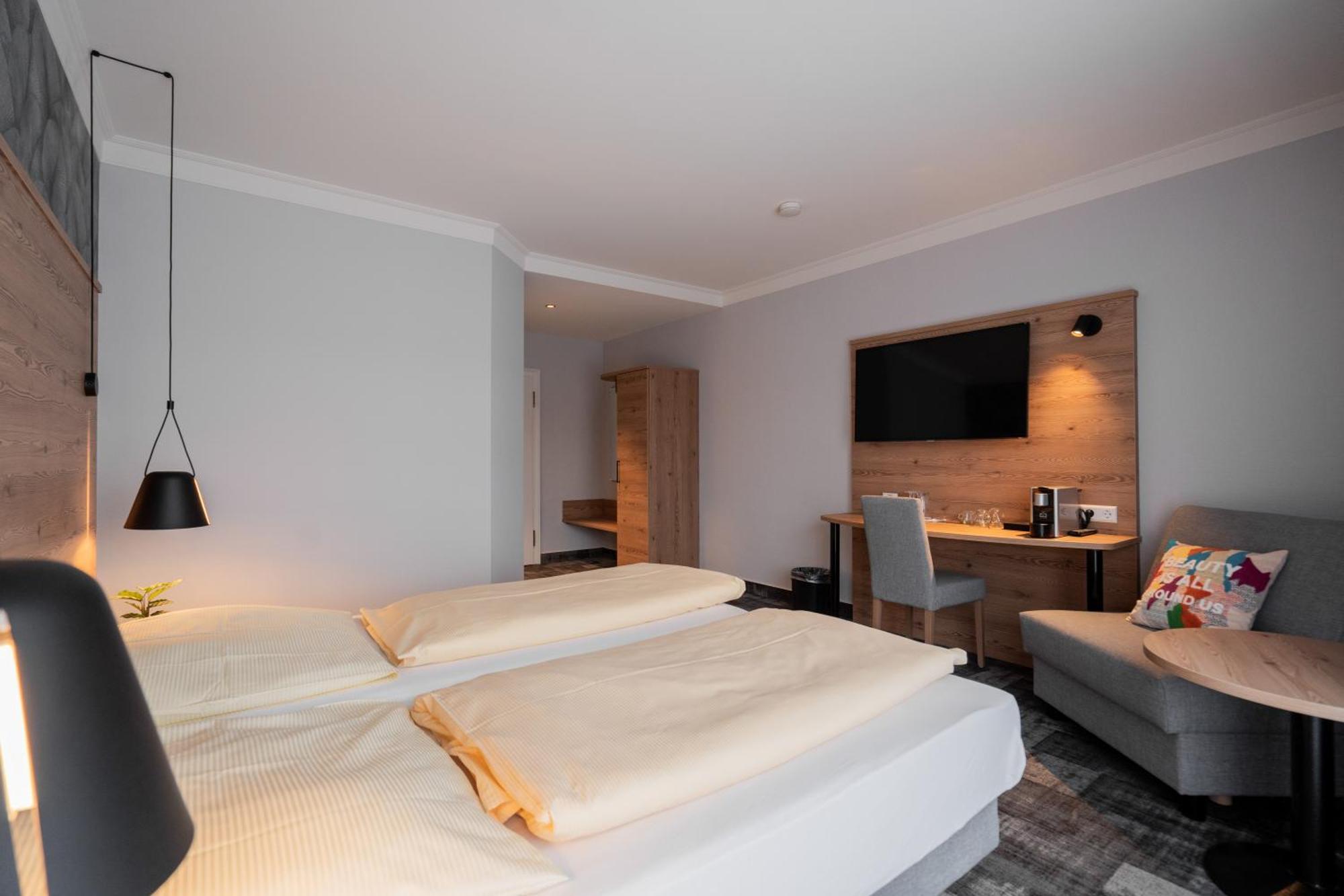 Hotel Adler - Paulas Alb Ehingen  Rum bild